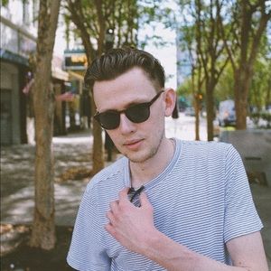 Meet your Posher, Louis